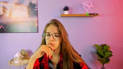 Snapshot of lulu_fly_ chatting on October 22, 9:09 am lulu_fly_ online show from October 22, 9:09 am