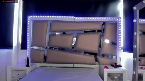 elizabeth online show from September 14, 12:04 pm