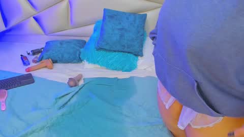 lulu online show from February 11, 10:28 pm