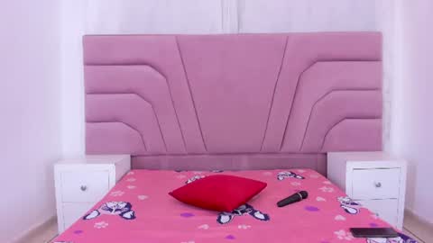 Snapshot of lulu_kissx chatting on June 24, 12:04 pm Lulu online show from June 24, 12:04 pm