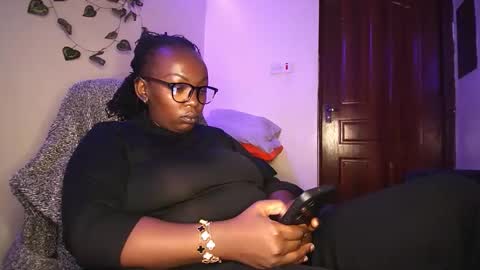 lulu_sparks1 online show from November 26, 3:29 am