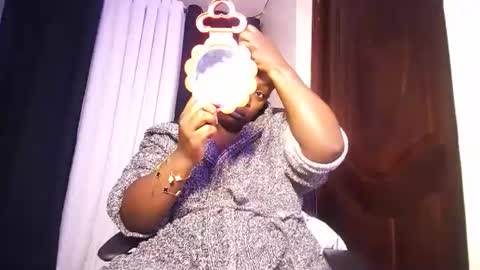 lulu_sparks1 online show from April 22, 7:00 am