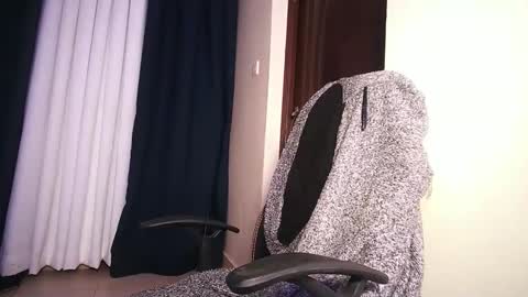 Snapshot of lulu_sparks1 chatting on May 1, 11:04 am lulu_sparks1 online show from May 1, 11:04 am
