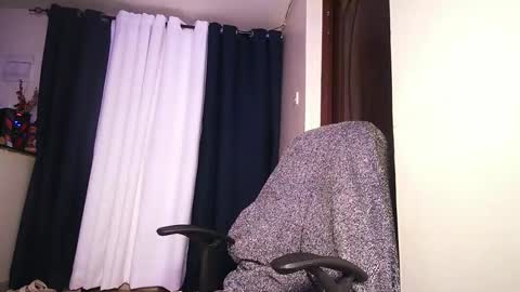 Snapshot of lulu_sparks1 chatting on May 10, 5:12 am lulu_sparks1 online show from May 10, 5:12 am