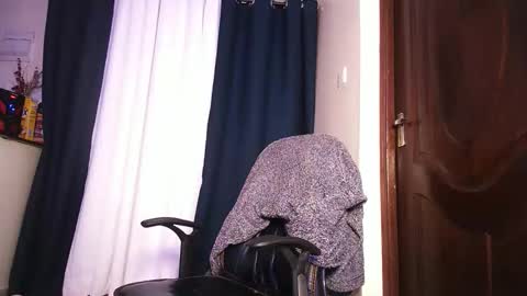 Snapshot of lulu_sparks1 chatting on May 12, 8:55 am lulu_sparks1 online show from May 12, 8:55 am