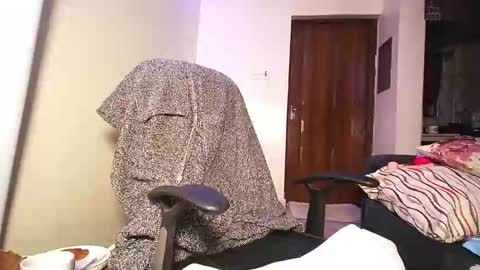 Snapshot of lulu_sparks1 chatting on June 5, 7:47 am lulu_sparks1 online show from June 5, 7:47 am