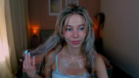 Snapshot of lulualise chatting on May 25, 1:17 pm Alise online show from May 25, 1:17 pm