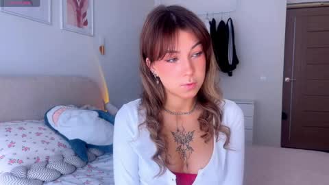 Snapshot of luluberryx chatting on June 6, 2:05 am lulu berry online show from June 6, 2:05 am