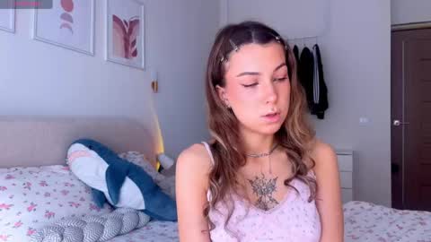 Snapshot of luluberryx chatting on June 7, 2:05 am lulu berry online show from June 7, 2:05 am