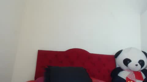 LULU online show from February 8, 8:53 pm