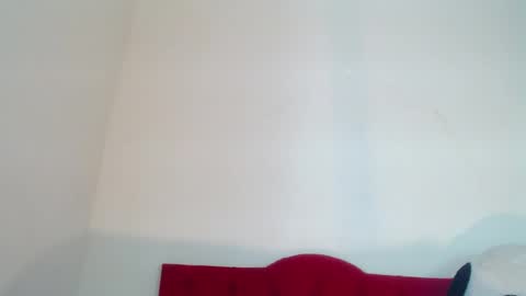 LULU online show from February 28, 9:33 pm