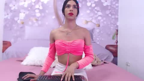 LULU online show from September 24, 7:06 pm