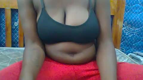 Snapshot of luminous_lust254 chatting on July 11, 8:39 am luminous_lust254 online show from July 11, 8:39 am