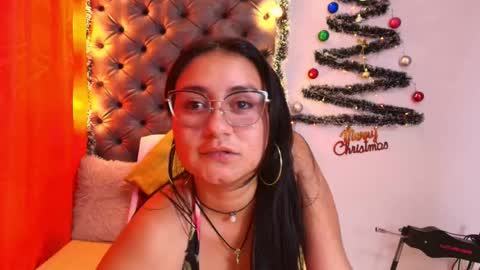 Luna  online show from December 18, 8:59 pm