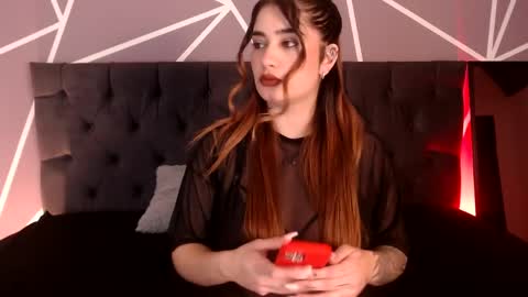 luna1126 online show from April 11, 12:31 pm