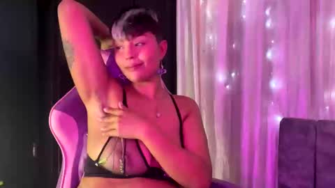 Luna online show from February 5, 6:04 pm