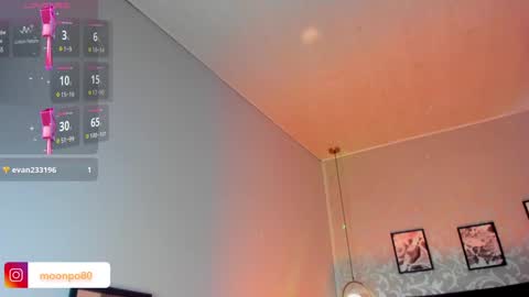     online show from December 5, 3:50 pm