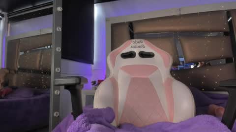 luna online show from April 18, 8:09 pm