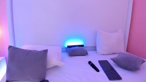 Luna online show from April 20, 5:16 pm