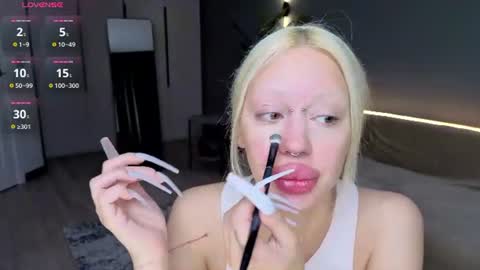 luna_beverly online show from July 22, 8:22 pm