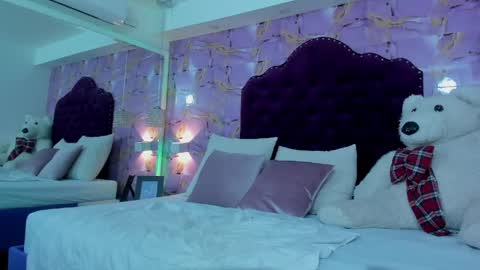 Snapshot of luna_bloomm_ chatting on May 15, 6:09 am Luna Bloom online show from May 15, 6:09 am