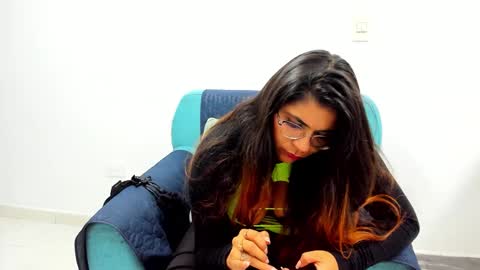 luna  online show from February 21, 2:27 pm