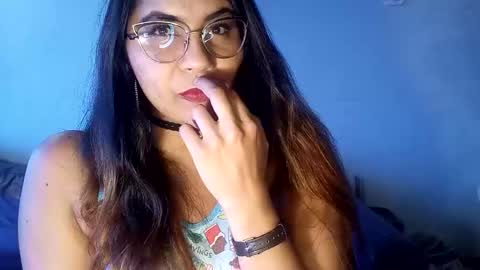 luna  online show from February 24, 8:58 pm