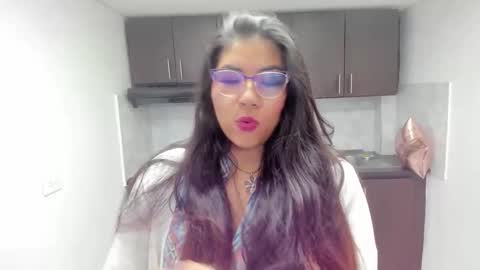 luna  online show from February 17, 11:07 am