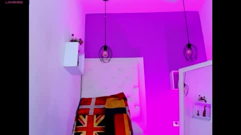 Luna online show from February 6, 8:01 pm