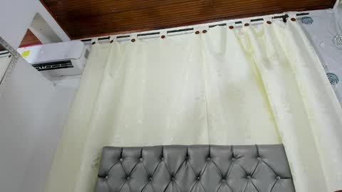 Luna Eva online show from March 5, 6:01 pm