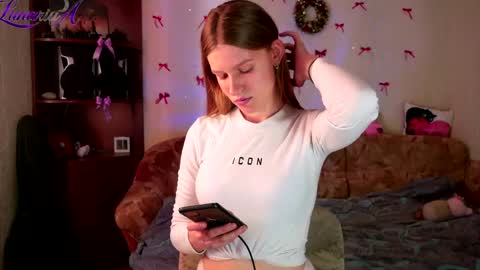 Snapshot of luna_evan chatting on May 12, 7:16 am luna_evan online show from May 12, 7:16 am