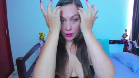 Luna Gomez online show from April 22, 3:24 pm