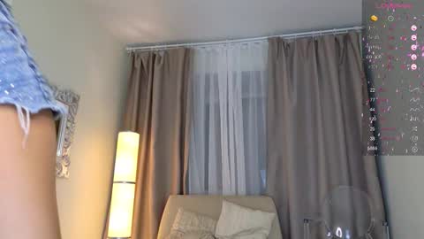 Snapshot of luna_helga chatting on October 5, 5:39 am Luna online show from October 5, 5:39 am