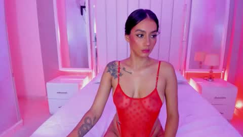 luna_hot_ass online show from March 20, 11:42 pm