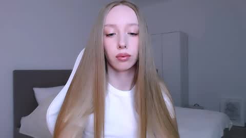 Luna online show from April 2, 9:12 pm