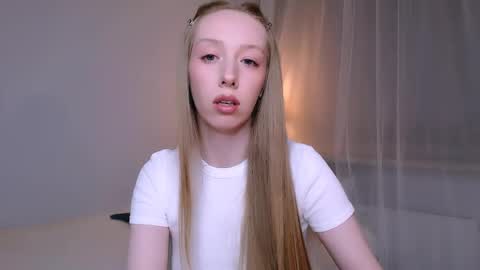 Luna online show from April 19, 9:39 pm