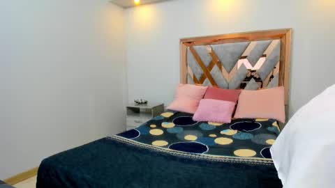 Luna  online show from September 29, 12:10 pm