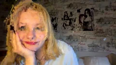 Luna online show from March 8, 6:34 pm