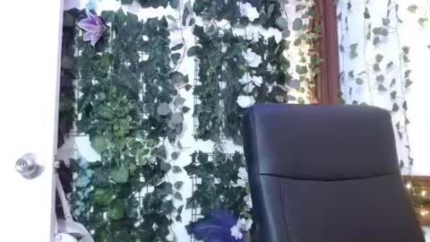 Snapshot of luna_lm chatting on June 11, 8:51 pm luna_lm online show from June 11, 8:51 pm