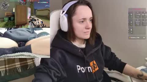 luna_loveeee online show from September 18, 4:25 am