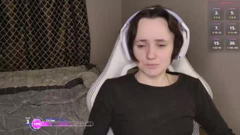 luna_loveeee online show from February 15, 4:09 am