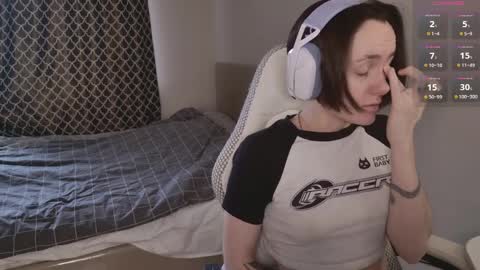 luna_loveeee online show from April 8, 4:56 am