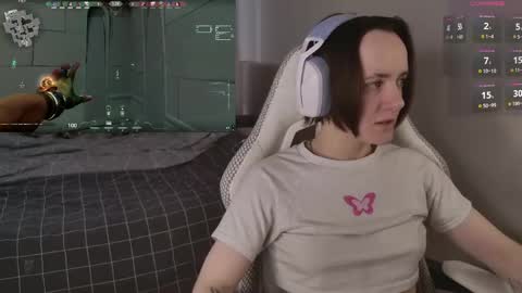 luna_loveeee online show from April 16, 7:09 am