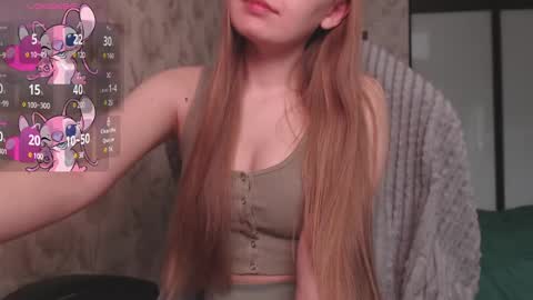 Snapshot of luna_loveisgood chatting on March 5, 5:29 am Luna online show from March 5, 5:29 am