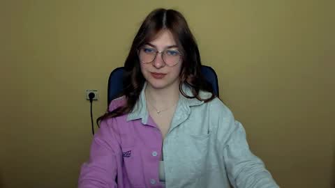 Snapshot of luna_lush_ chatting on May 1, 8:41 am Luna online show from May 1, 8:41 am