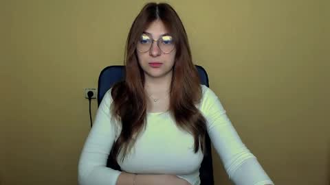 Snapshot of luna_lush_ chatting on May 2, 8:19 am Luna online show from May 2, 8:19 am