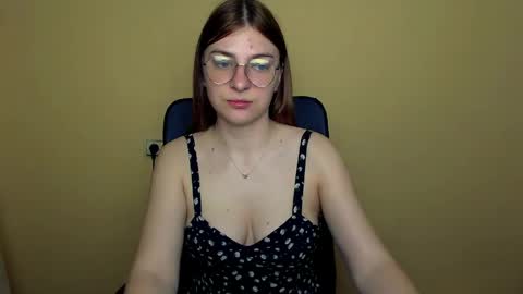 Snapshot of luna_lush_ chatting on May 21, 8:32 am Luna online show from May 21, 8:32 am