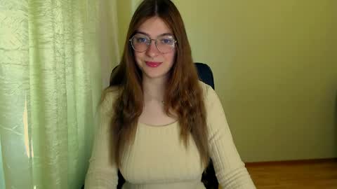 Snapshot of luna_lush_ chatting on June 2, 10:28 am Luna online show from June 2, 10:28 am