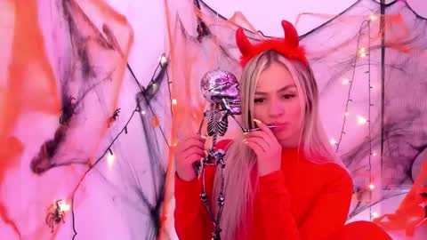 Luna Marquez online show from October 27, 10:52 am