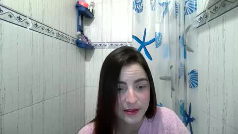 Snapshot of luna_nueva_ chatting on April 21, 8:34 pm LUNA online show from April 21, 8:34 pm